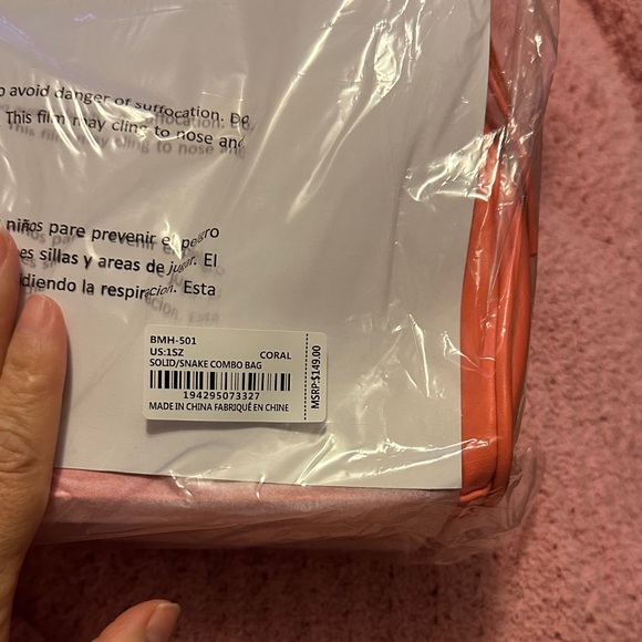 Badgley Mischka Vegan Leather Coral Women's Bag - Picture 2 of 4